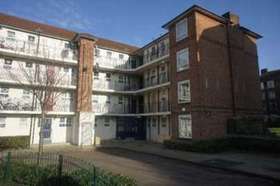 2 bedroom Flat for s...